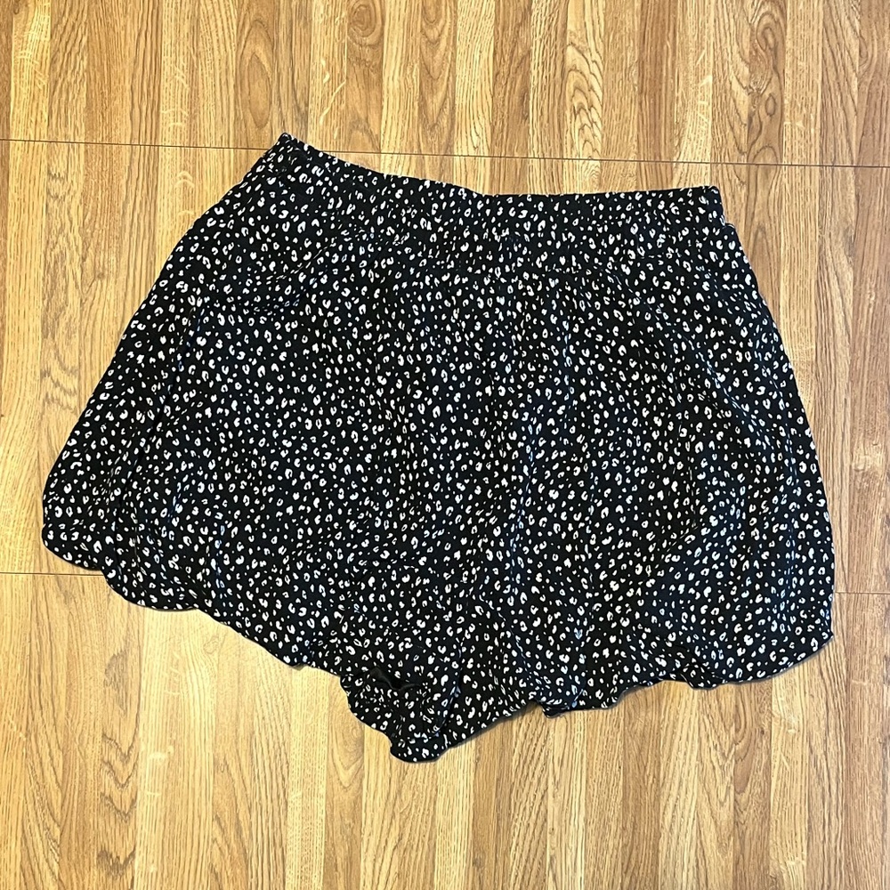 Bubble Shorts. Polka dot.